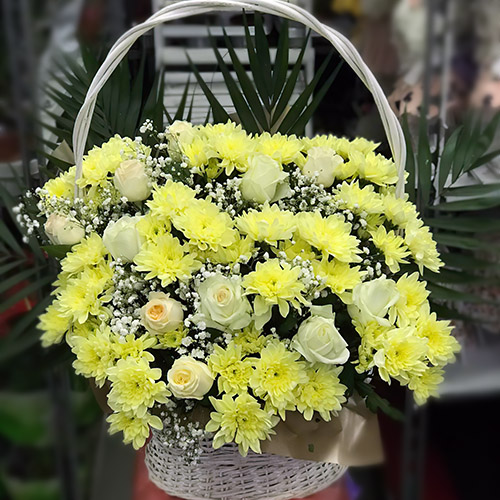 Фото товара Корзина "Жёлтые хризантемы и розы"" в Белгород-Днестровском